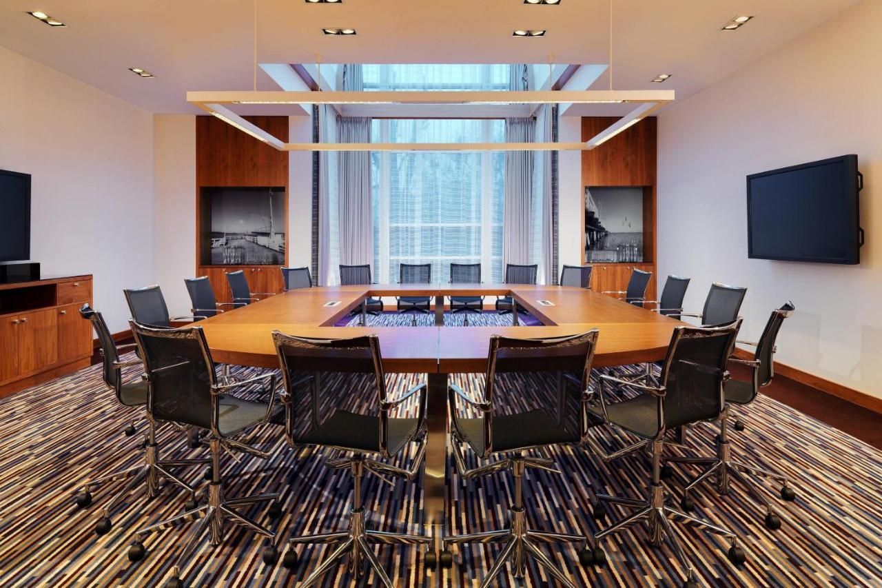 Sheraton Sopot Hotel Kültér fotó A meeting room at the Westin Palace, Brussels