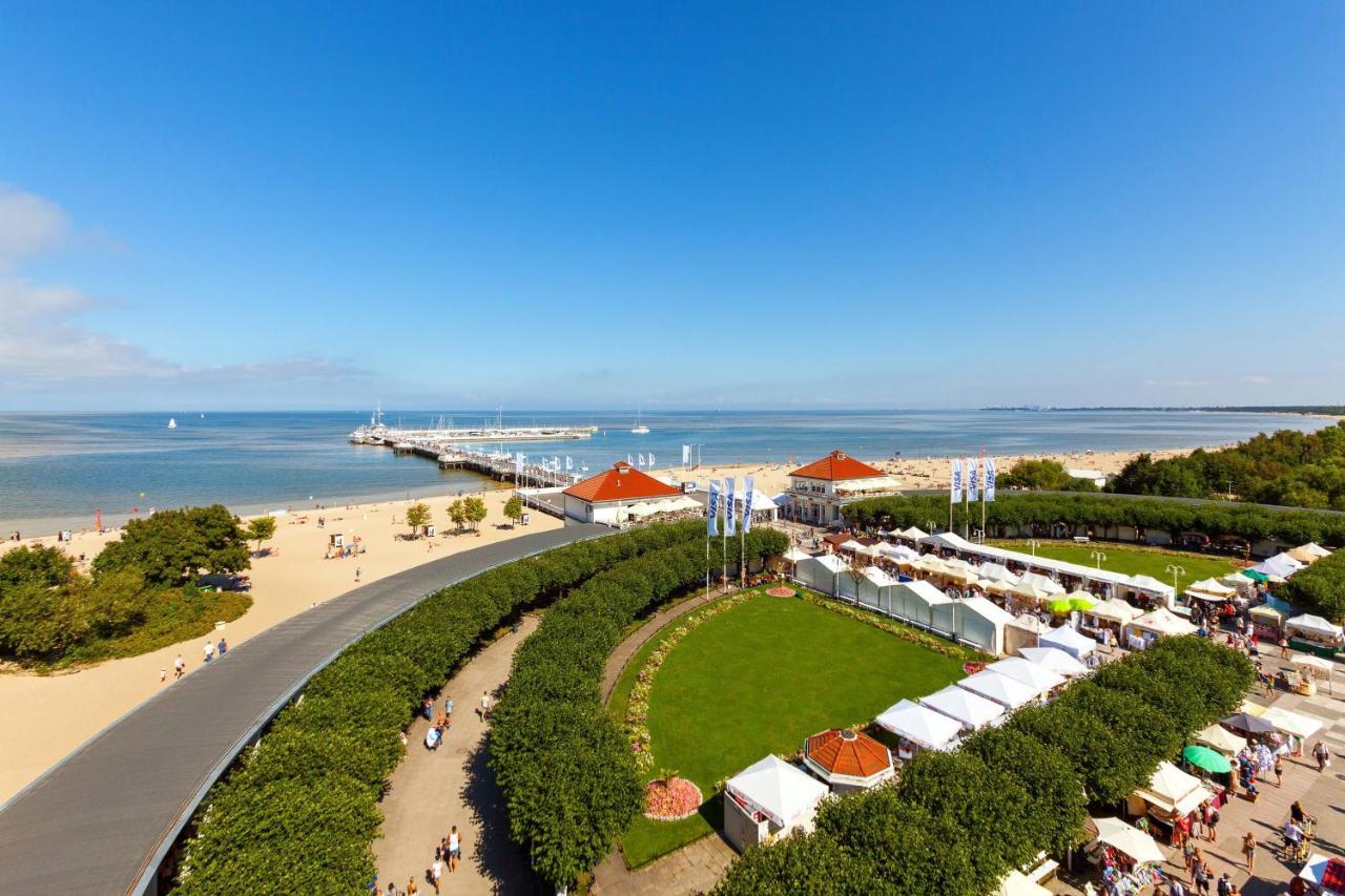 Sheraton Sopot Hotel Kültér fotó Aerial view of the beach