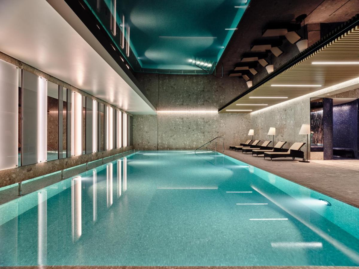 Sheraton Sopot Hotel Kültér fotó The pool at The Dorchester
